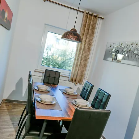 Big 3 Bedrooms At Ground Floor ハノーファー