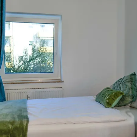 Big 3 Bedrooms At Ground Floor * ハノーファー