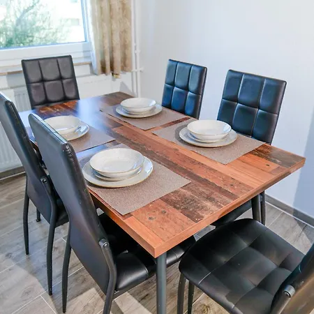 Big 3 Bedrooms At Ground Floor