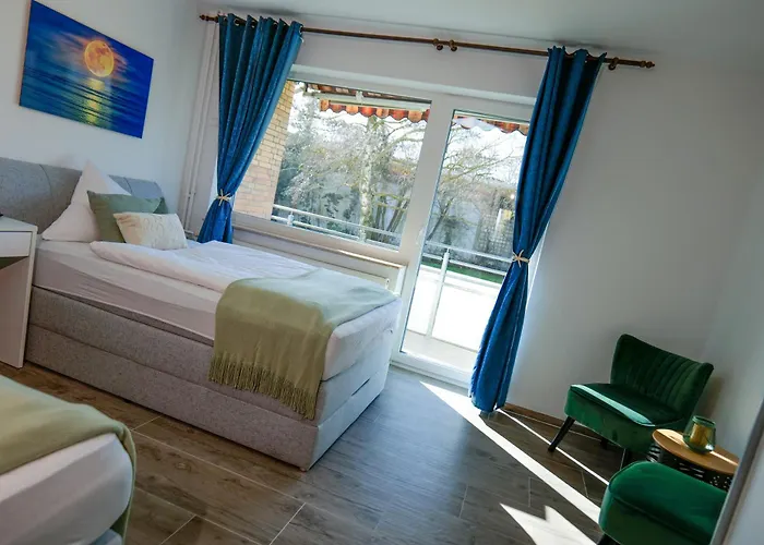 Big 3 Bedrooms At Ground Floor *