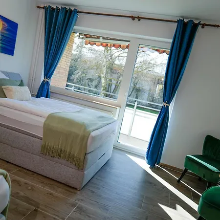 Big 3 Bedrooms At Ground Floor *