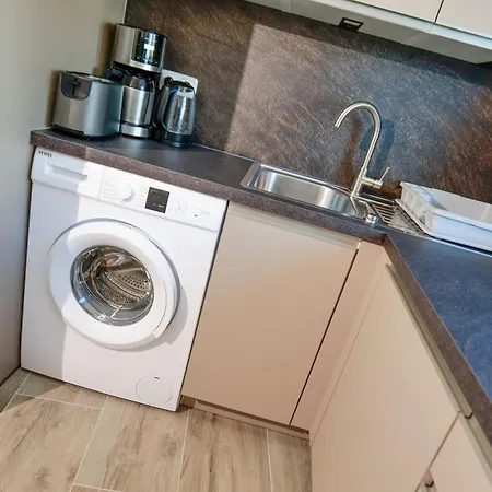 Big 3 Bedrooms At Ground Floor * Hannover