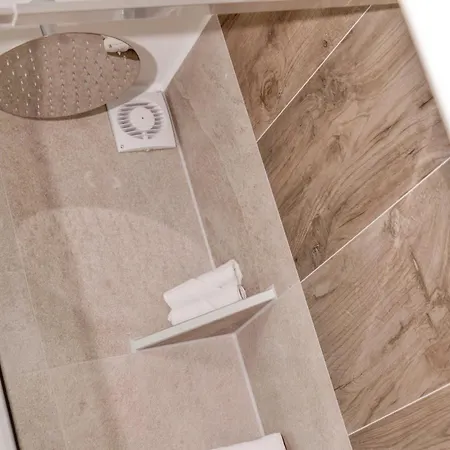 Big 3 Bedrooms At Ground Floor