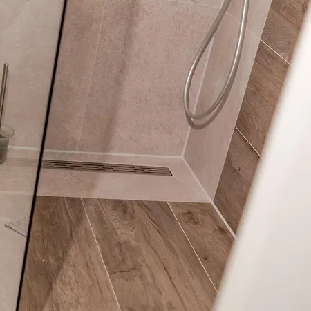 Big 3 Bedrooms At Ground Floor *